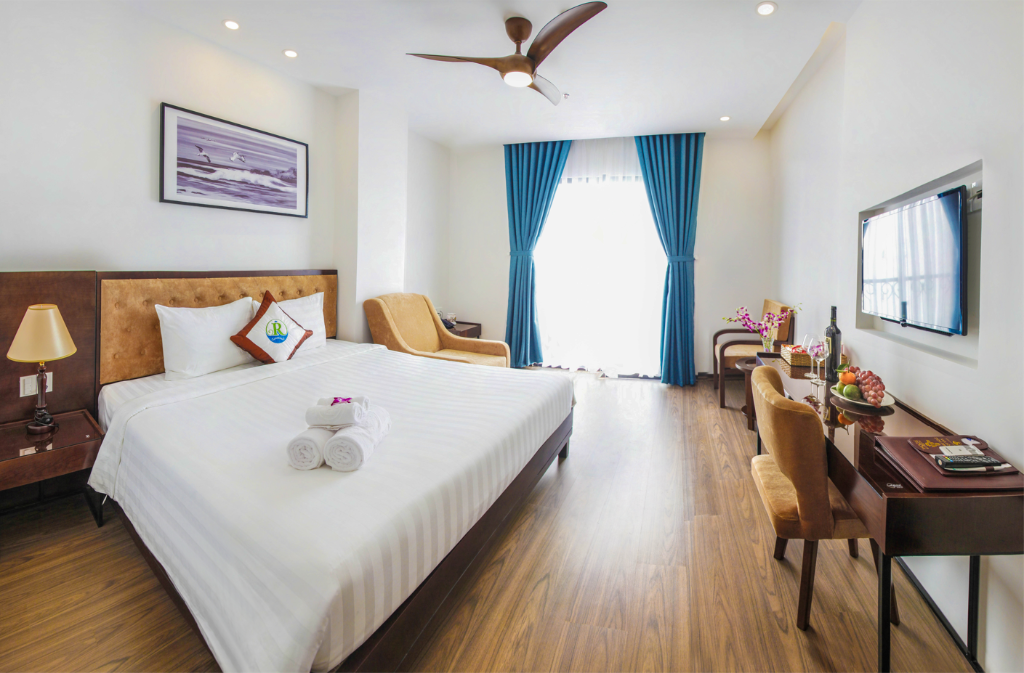 Ritzy Boutique Hotel Da Nang Room Type - Deluxe Double with Balcony