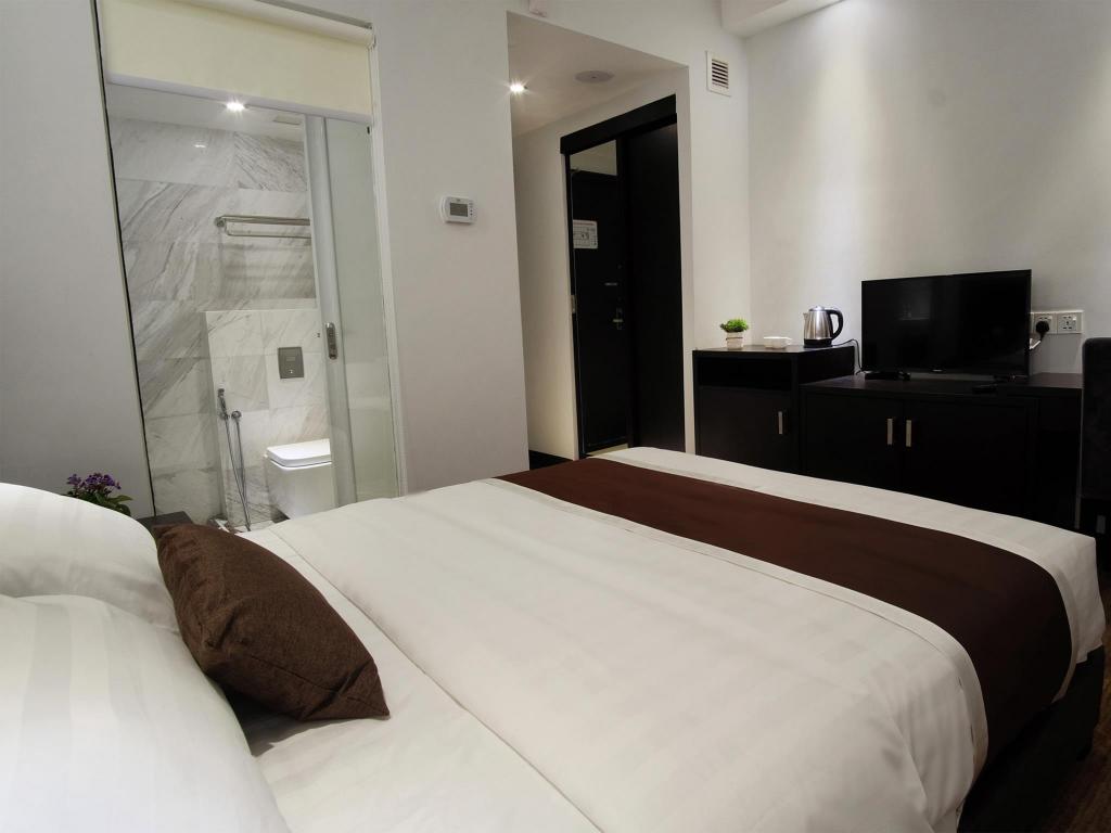 InnB Park Hotel Room Type - Standard Queen No Window