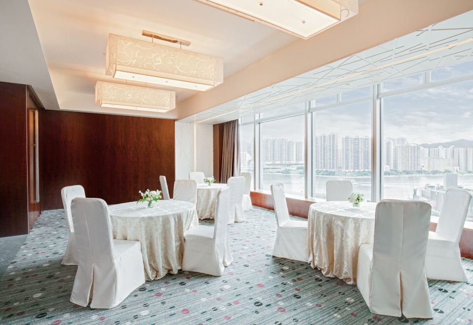Meeting Rooms