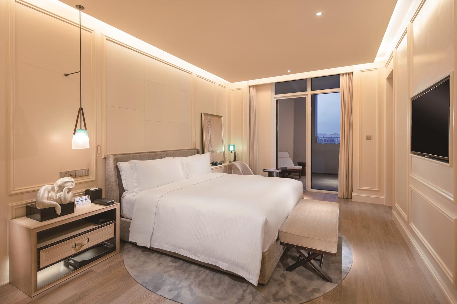 Hilton Dalian Golden Pebble Beach Resort - Tap to explore photos