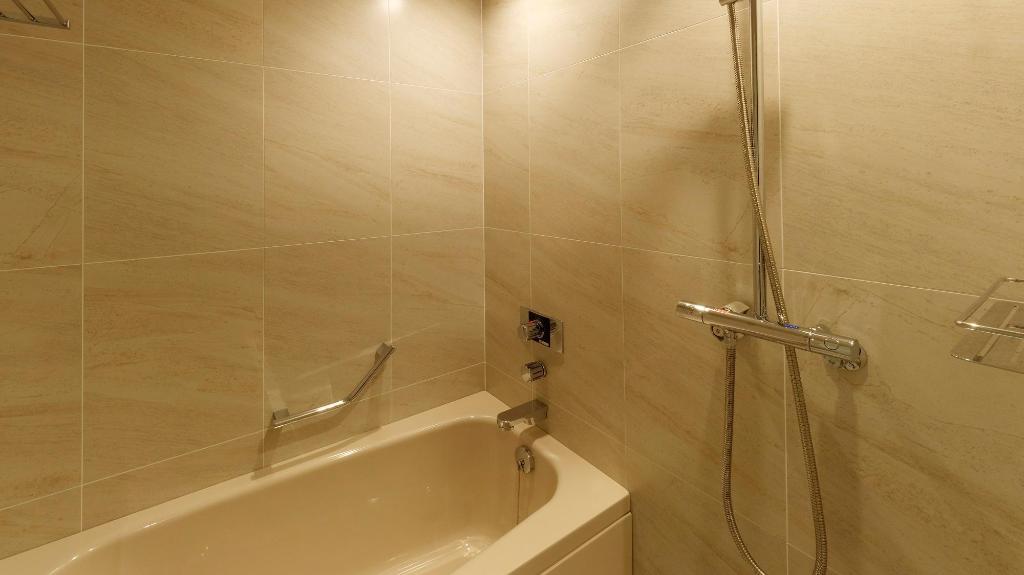 Hotel Keihan Tsukiji Ginza Grande Room Type - Superior Floor Comfort Twin Room with Extra Bed - Non-Smoking Hotel Keihan Tsukiji Ginza Grande Room Type - Superior Floor Comfort Twin Room with Extra Bed - Non-Smoking