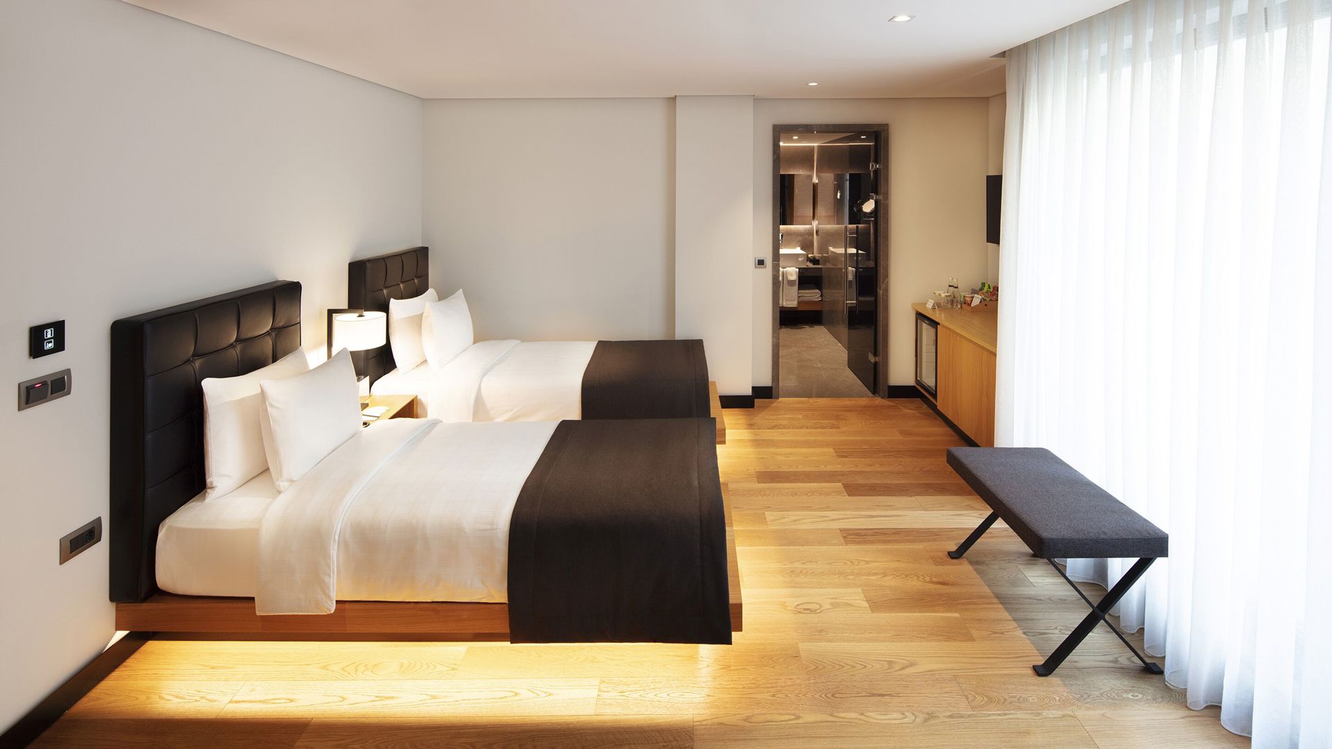 Metropolitan Hotels Bosphorus - Tap to explore photos