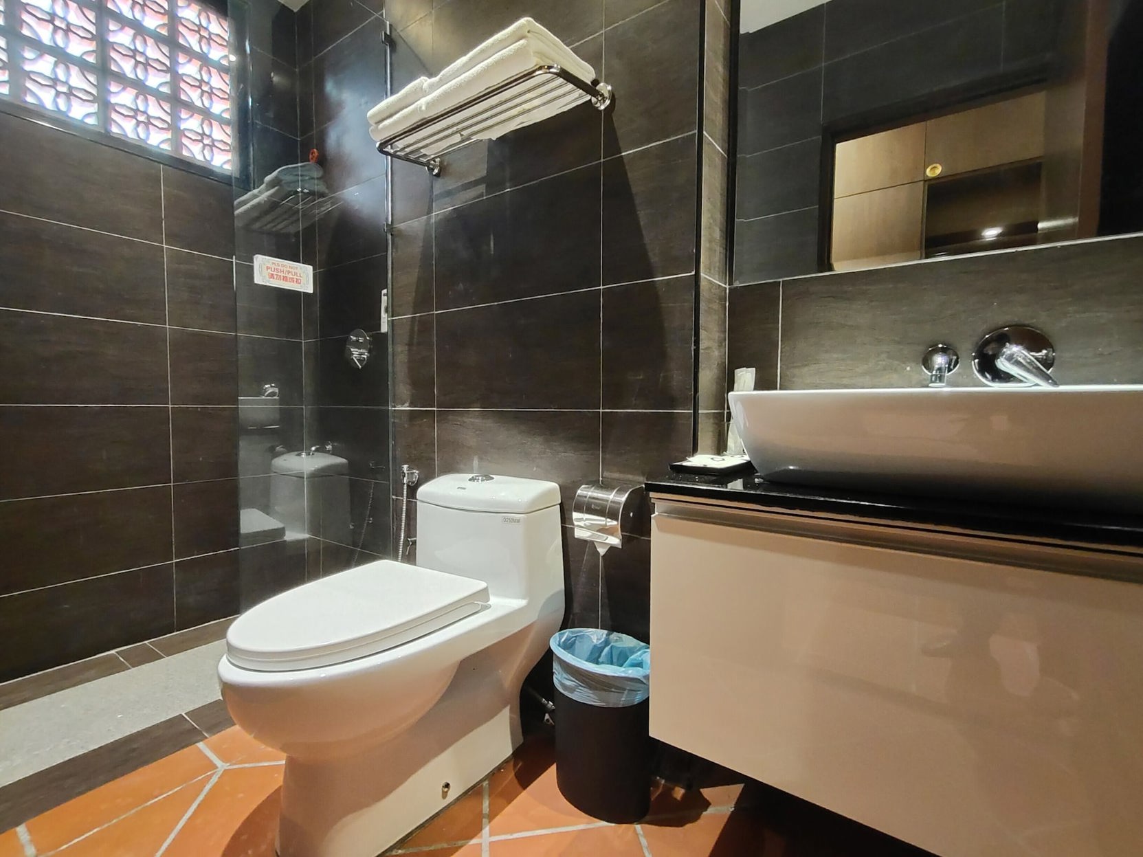 Riviera Suites Melaka - Tap to explore photos