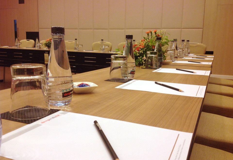 Meeting Rooms