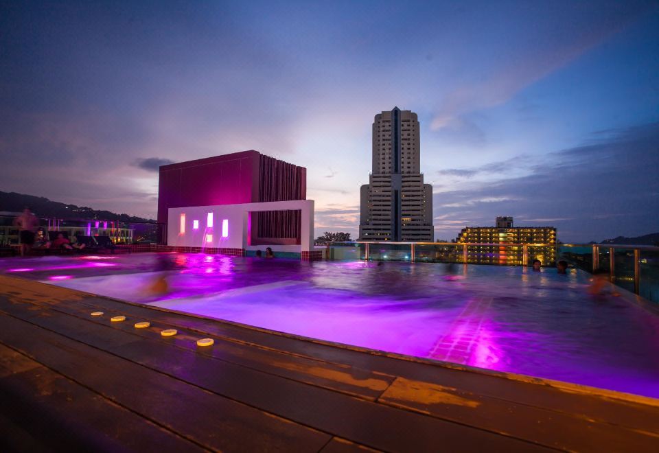 Outdoor Swimming Pool