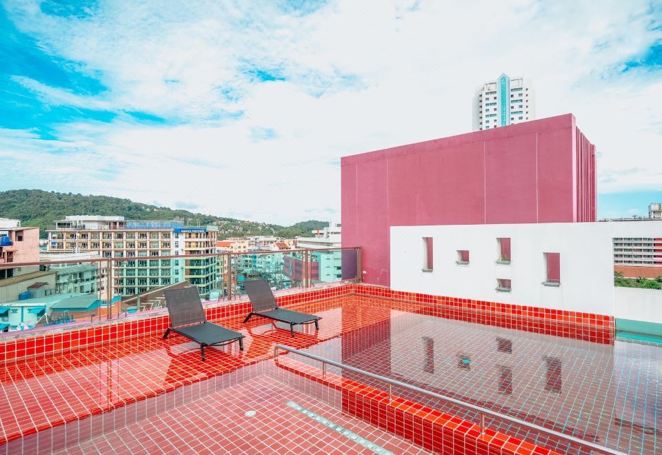Outdoor Swimming Pool