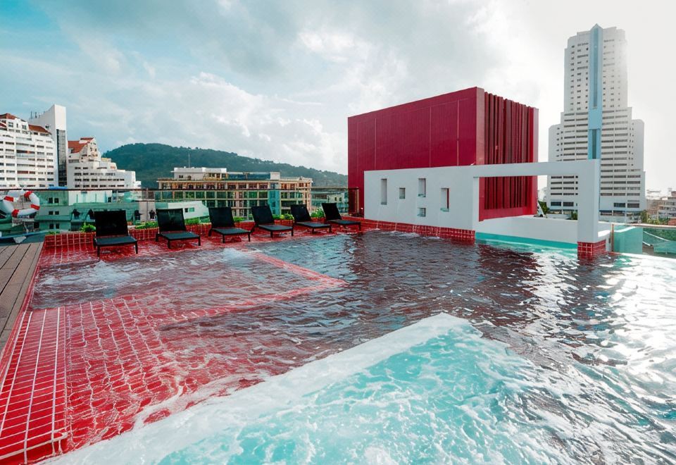 Outdoor Swimming Pool