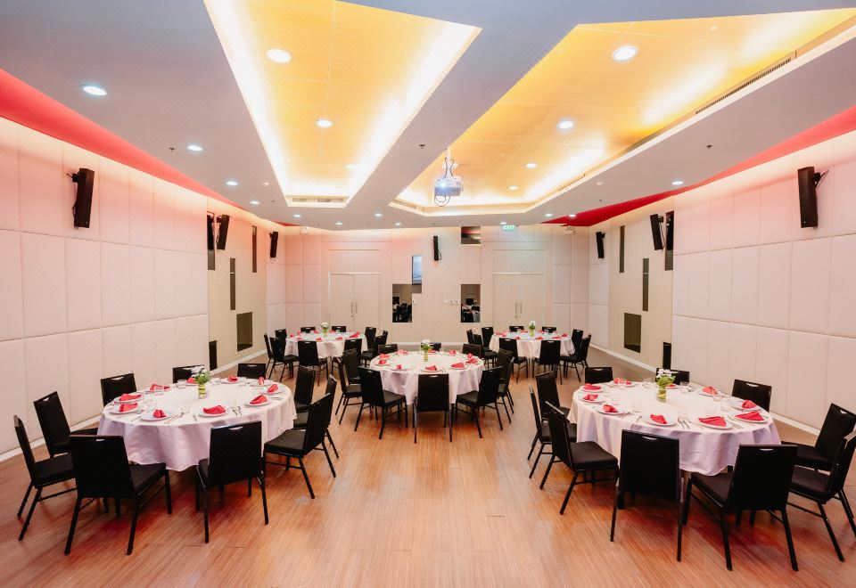 Meeting Rooms