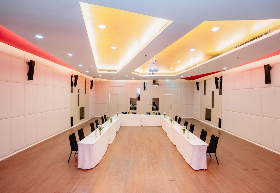 Meeting Rooms