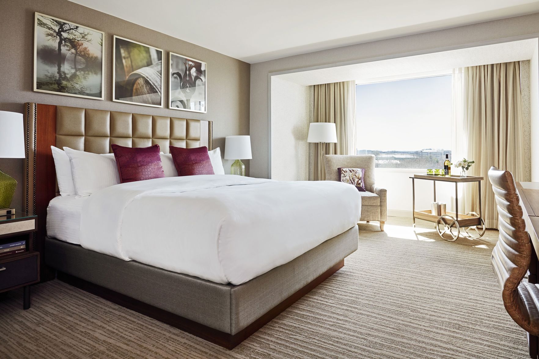 Lansdowne Resort and Spa Room Type - Deluxe Room, 1 King Bed, Golf View Lansdowne Resort and Spa Room Type - Deluxe Room, 1 King Bed, Golf View