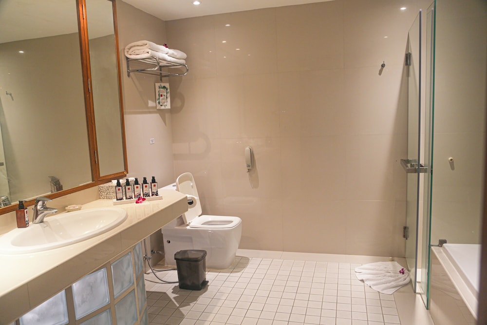 Mom Tri's Villa Royale Room Type - Royale Wing Suite