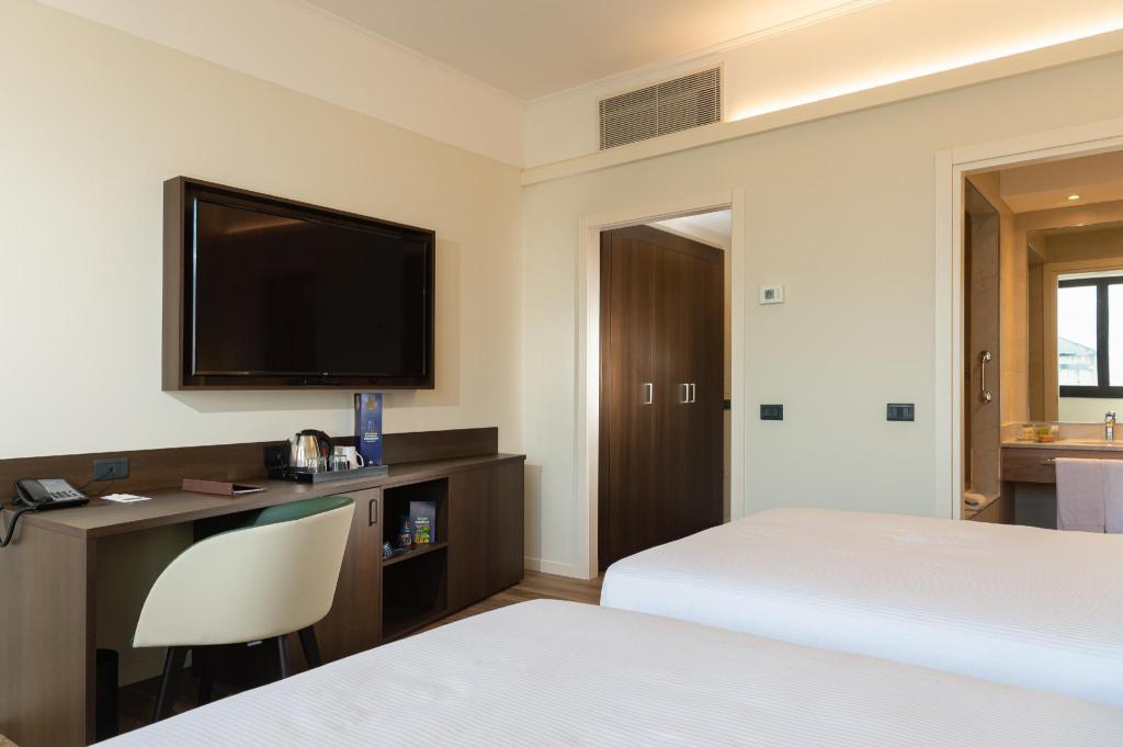 DoubleTree by Hilton Brescia Room Type - One-Bedroom Suite with Two Double Beds