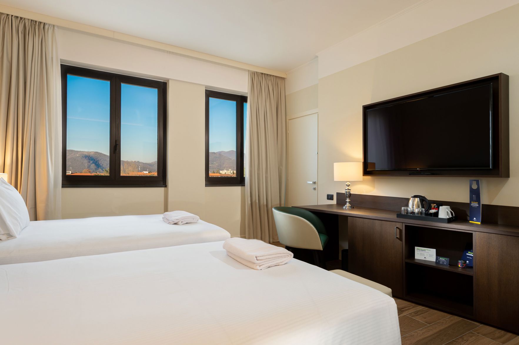 DoubleTree by Hilton Brescia Room Type - Superior Double Room with Two Double Beds